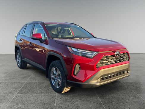 New 2025 Toyota RAV4 XLE image 7