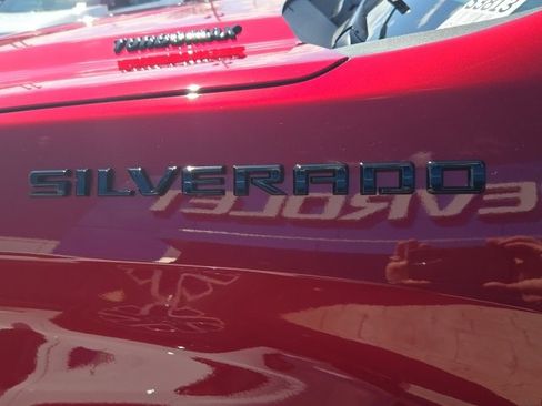 New 2025 Chevrolet Silverado 1500 RST w/ Dark Appearance Package image 34