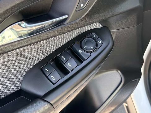 Used 2023 Chevrolet TrailBlazer LT FWD image 19