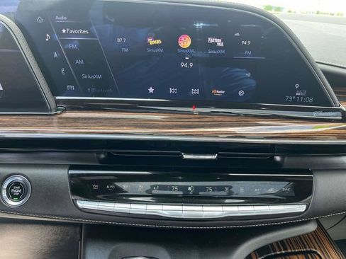 Used 2023 Cadillac Escalade Premium Luxury w/ Performance Package AWD/4WD image 14