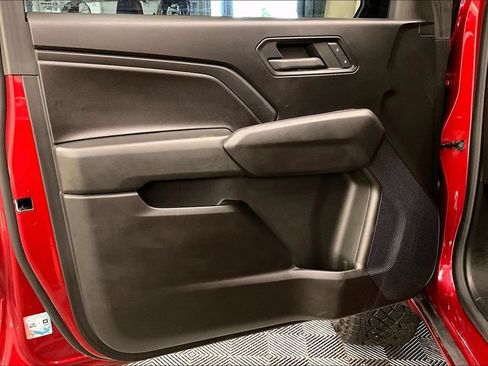 Used 2023 Chevrolet Colorado Trail Boss w/ Safety Package AWD/4WD image 24