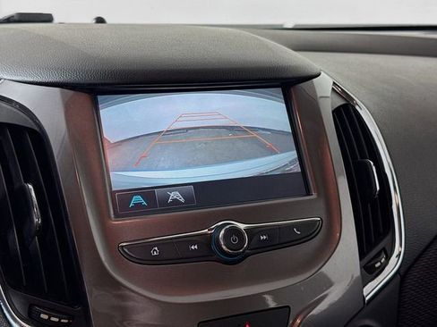 Used 2017 Chevrolet Cruze LT image 15