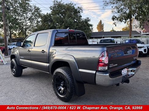 Used 2015 Toyota Tacoma PreRunner w/ SR5 Package image 4