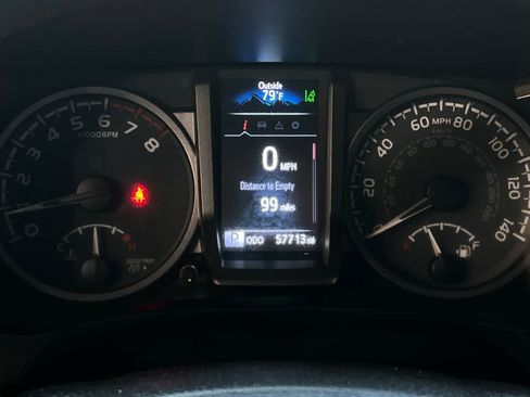 Used 2022 Toyota Tacoma TRD Off-Road w/ Technology Package AWD/4WD image 30