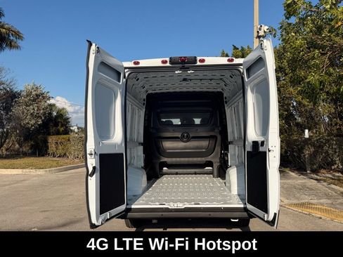 New 2026 RAM ProMaster 3500 w/ Crew Van Package FWD image 41