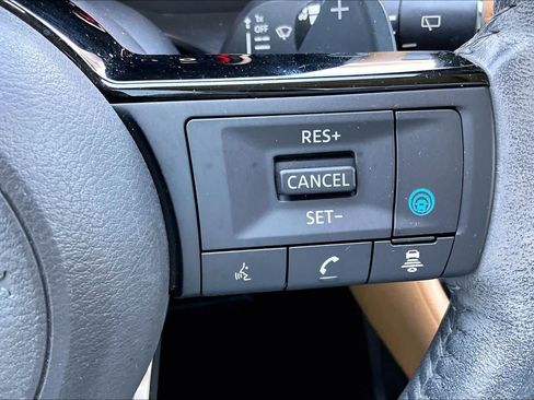 Used 2021 Nissan Rogue Platinum FWD image 22