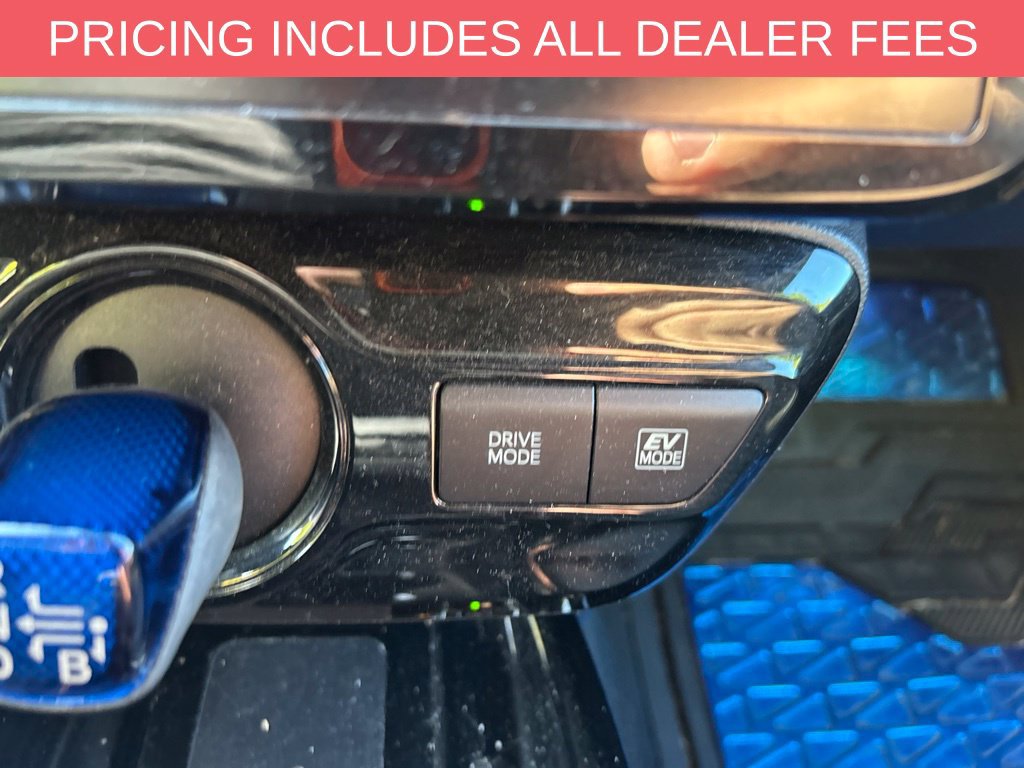 Used 2022 Toyota Prius Limited FWD image 7