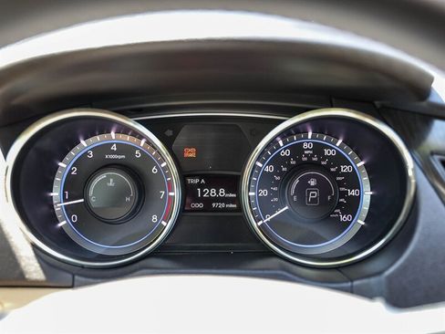 Used 2011 Hyundai Sonata Limited w/ Navigation Pkg 5 FWD image 29