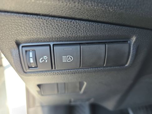 Used 2022 Toyota Corolla Cross LE FWD image 25