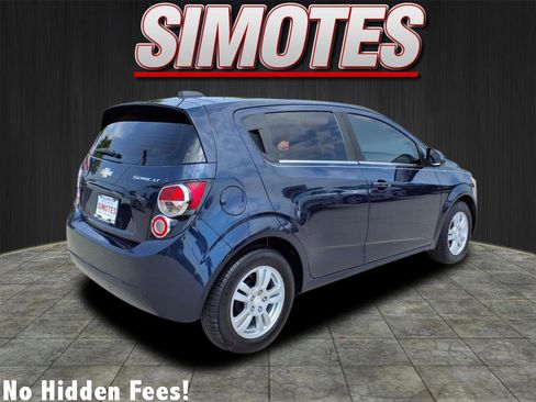 Used 2015 Chevrolet Sonic LT image 3
