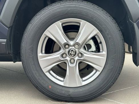 Used 2025 Toyota RAV4 XLE w/ Convenience Package image 9