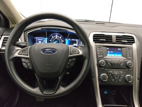 Used 2018 Ford Fusion S image 22