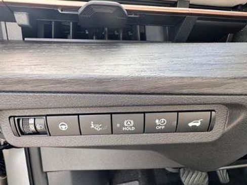 Certified 2023 Nissan Ariya FWD image 26