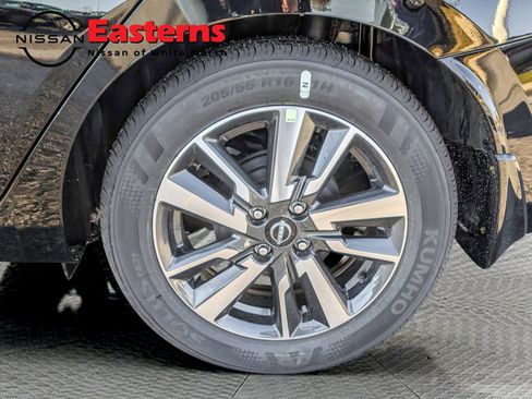 New 2025 Nissan Versa SV w/ Trunk Package image 10