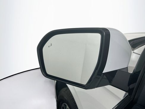 Used 2023 Ford Expedition XLT image 16