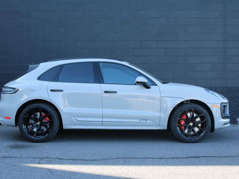 New 2026 Porsche Macan GTS image 8