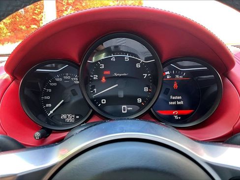 Certified 2016 Porsche Boxster Spyder RWD image 21