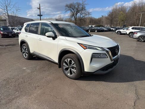 Used 2023 Nissan Rogue SV image 27