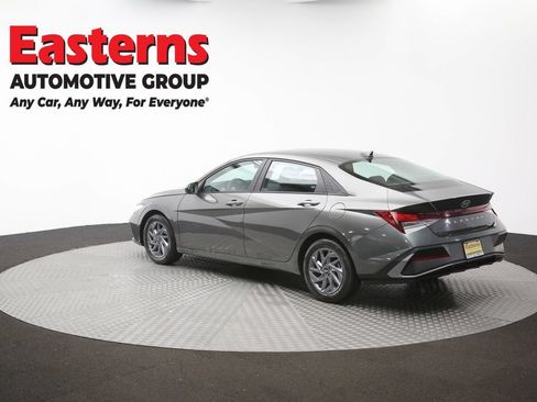 Used 2024 Hyundai Elantra SEL FWD image 62