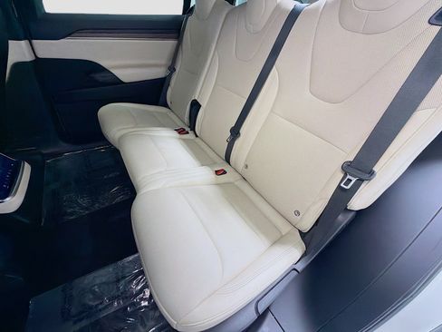Used 2023 Tesla Model X AWD/4WD image 13