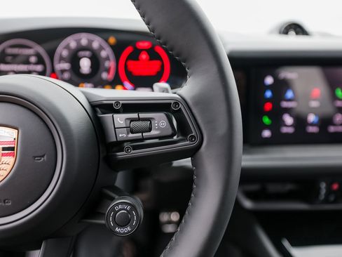 New 2025 Porsche Cayenne GTS image 16