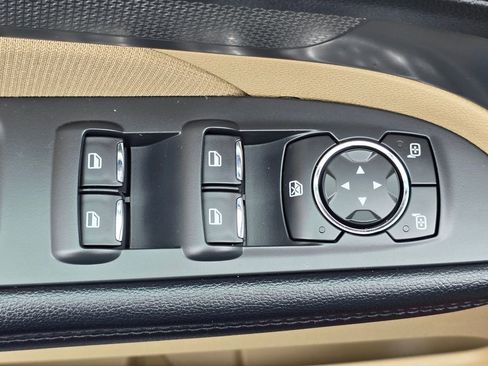 Used 2017 Ford Explorer FWD image 13