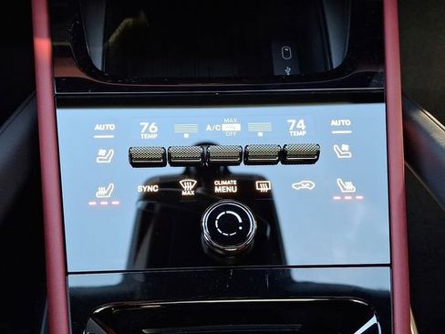 New 2026 Porsche Cayenne Turbo AWD/4WD image 18