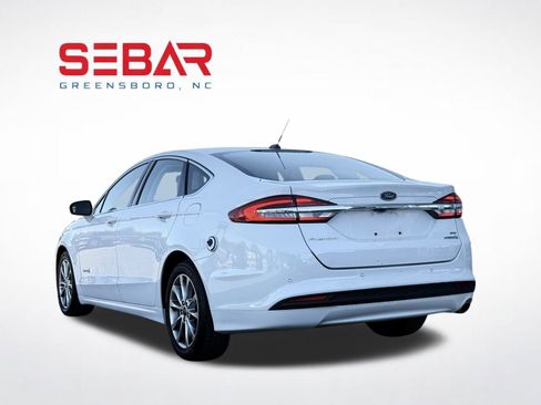 Used 2017 Ford Fusion SE w/ Equipment Group 602A image 7