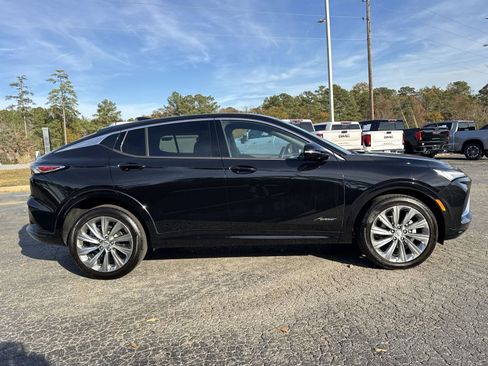 Used 2025 Buick Envista Avenir image 11