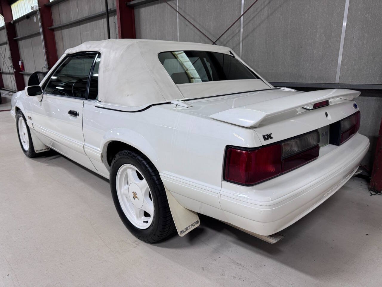 Used 1993 Ford Mustang LX RWD image 17