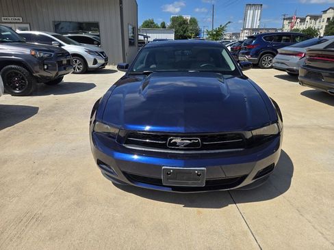 Used 2011 Ford Mustang Premium w/ 202A Rapid Spec Order Code RWD image 2