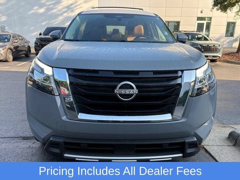 Used 2024 Nissan Pathfinder Platinum w/ Cargo Package AWD/4WD image 3