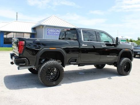 Used 2025 GMC Sierra 2500 Denali w/ Denali Reserve Package AWD/4WD image 13