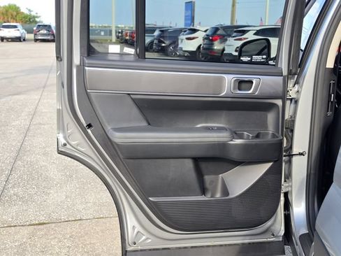 Used 2025 Hyundai Santa Fe SEL FWD image 15