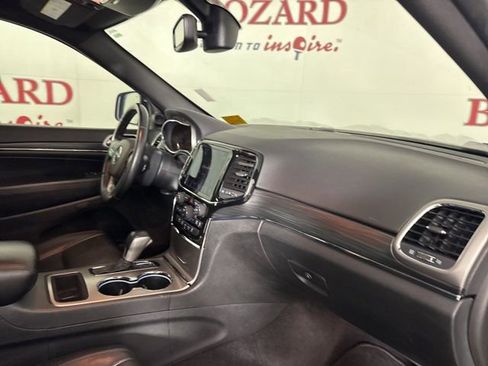 Used 2019 Jeep Grand Cherokee Limited w/ Trailer Tow Group IV image 17
