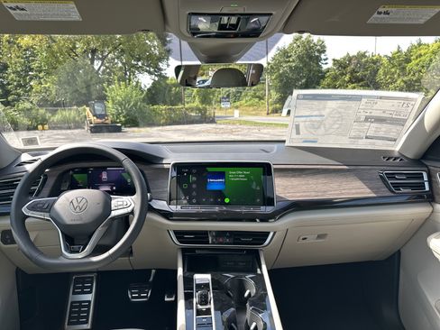 New 2026 Volkswagen Atlas SEL Premium R-Line image 13