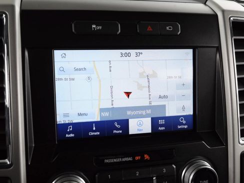 Used 2017 Ford F150 Lariat w/ Equipment Group 502A Luxury image 22