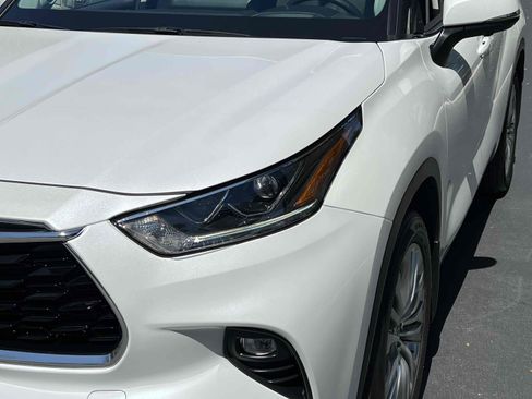 Used 2023 Toyota Highlander Platinum image 56