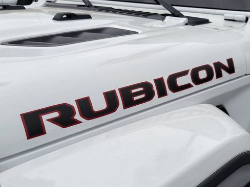 Used 2021 Jeep Wrangler Unlimited Rubicon w/ Xtreme Recon 35" Tire Package AWD/4WD image 27