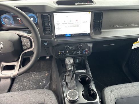 New 2025 Ford Bronco 4-Door image 27