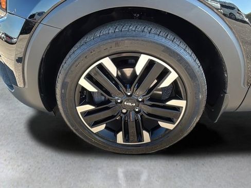 Used 2024 Kia Telluride SX Prestige w/ Towing Package image 27