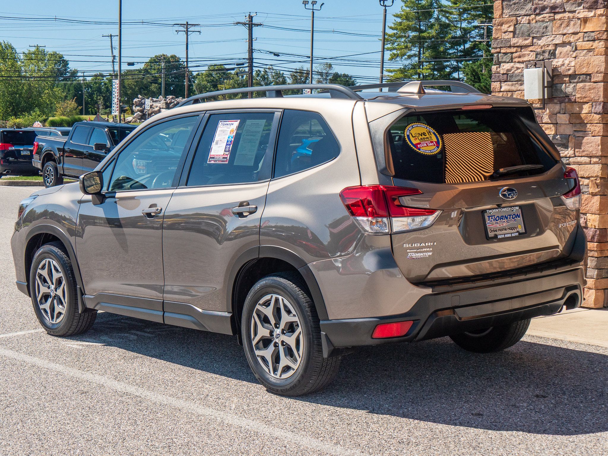 Used 2021 Subaru Forester Premium AWD/4WD image 5