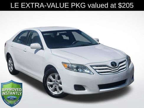 Used 2011 Toyota Camry LE w/ LE Extra-Value Pkg FWD image 1