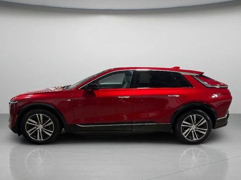 Used 2024 Cadillac Lyriq Luxury w/ LPO, Floor Liner Package image 7