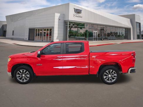 Used 2022 Chevrolet Silverado 1500 LT RWD image 3