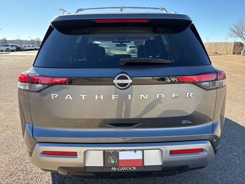 Used 2025 Nissan Pathfinder SL image 5