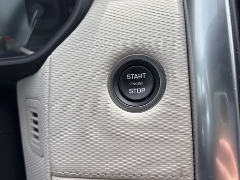 Used 2023 Land Rover Discovery S R-Dynamic image 38