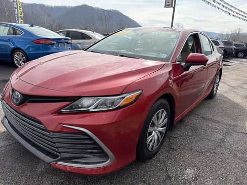 Used 2023 Toyota Camry LE image 11