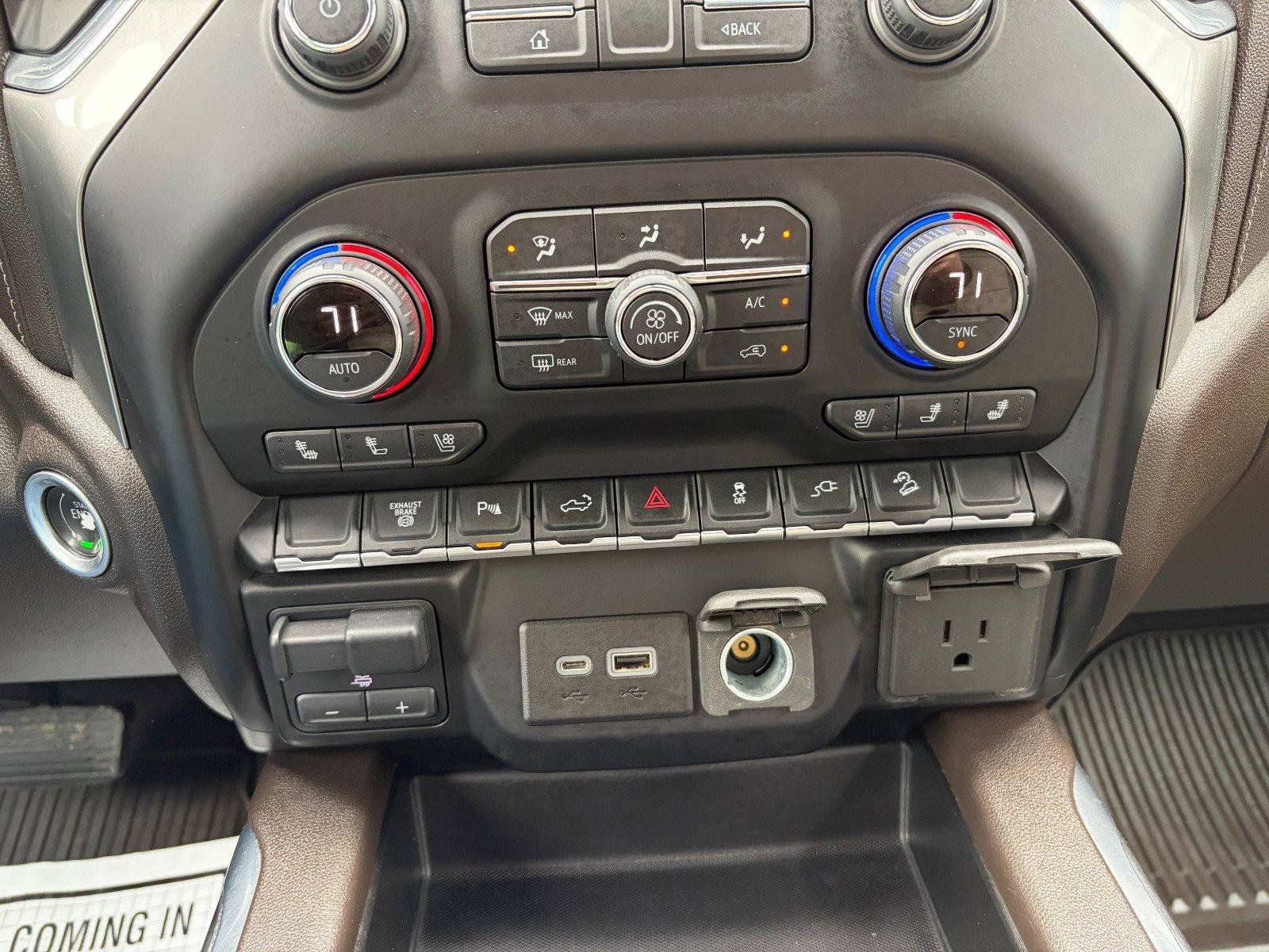 Used 2021 Chevrolet Silverado 2500 LTZ w/ Z71 Chrome Sport Edition AWD/4WD image 15
