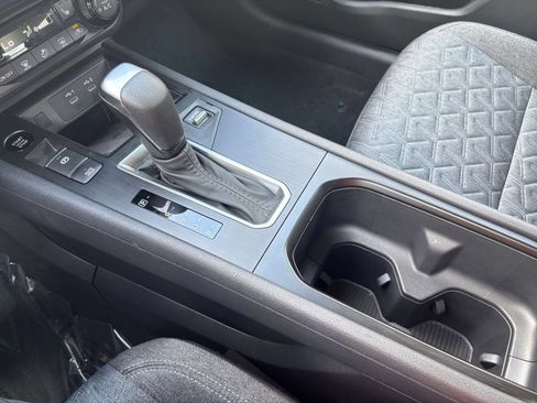 Used 2026 Nissan Kicks SV w/ Cold Weather Package FWD image 39